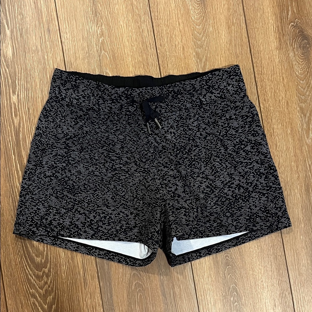 Lululemon Women's On the Fly Black Heathered Shorts